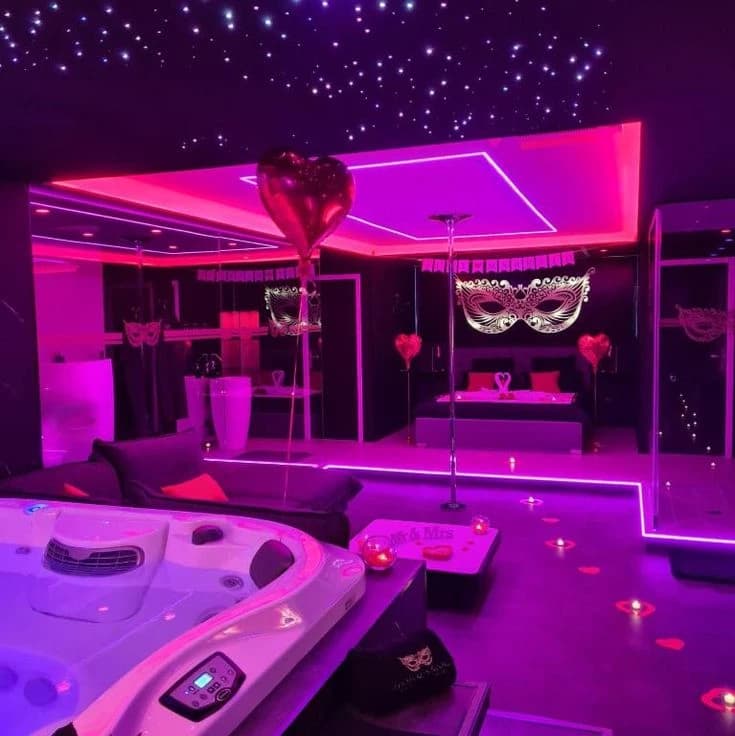 Pleasure palace  thumbnail