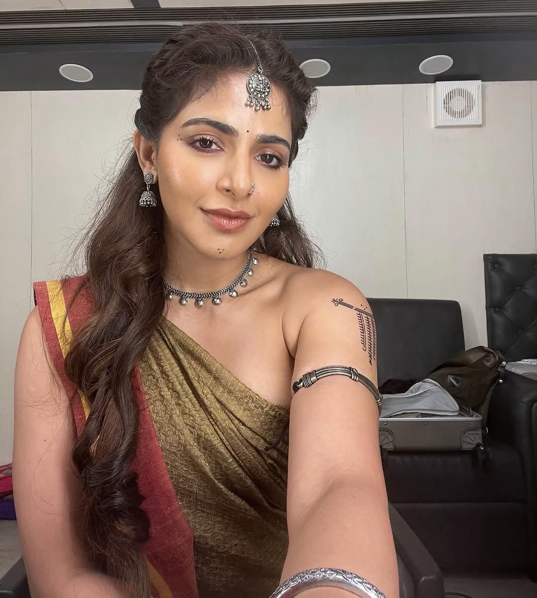 Laxmi - a low caste maid thumbnail