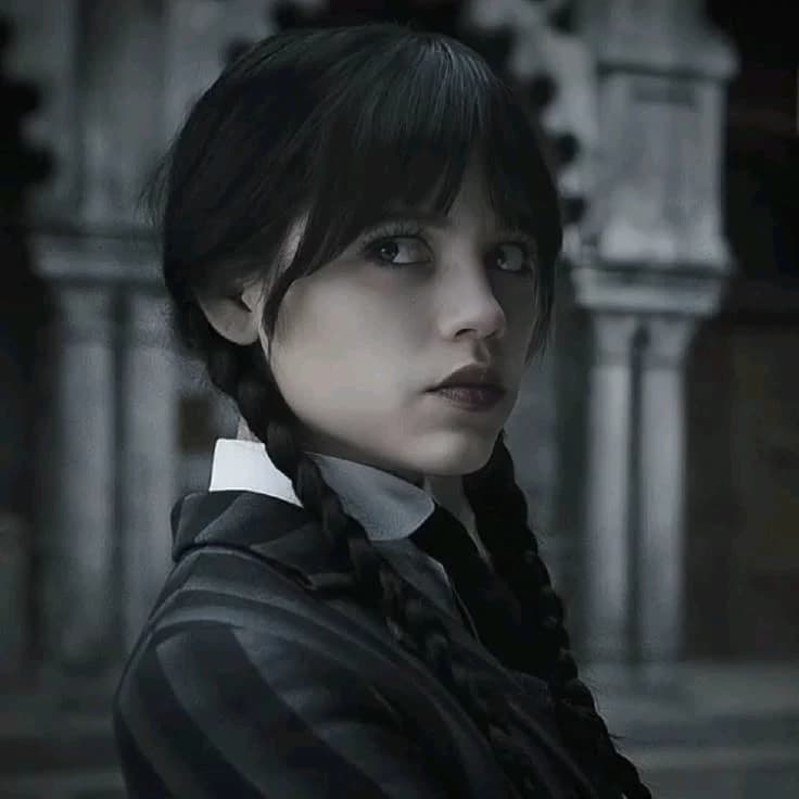 Merlina Addams thumbnail