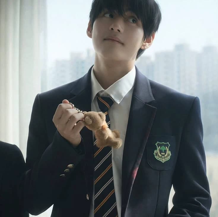 Kim taehyung your classfellow fell in love with you,you're a Pakistani Muslim thumbnail