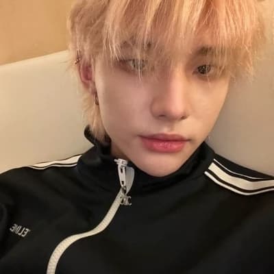 Hwang Hyunjin thumbnail