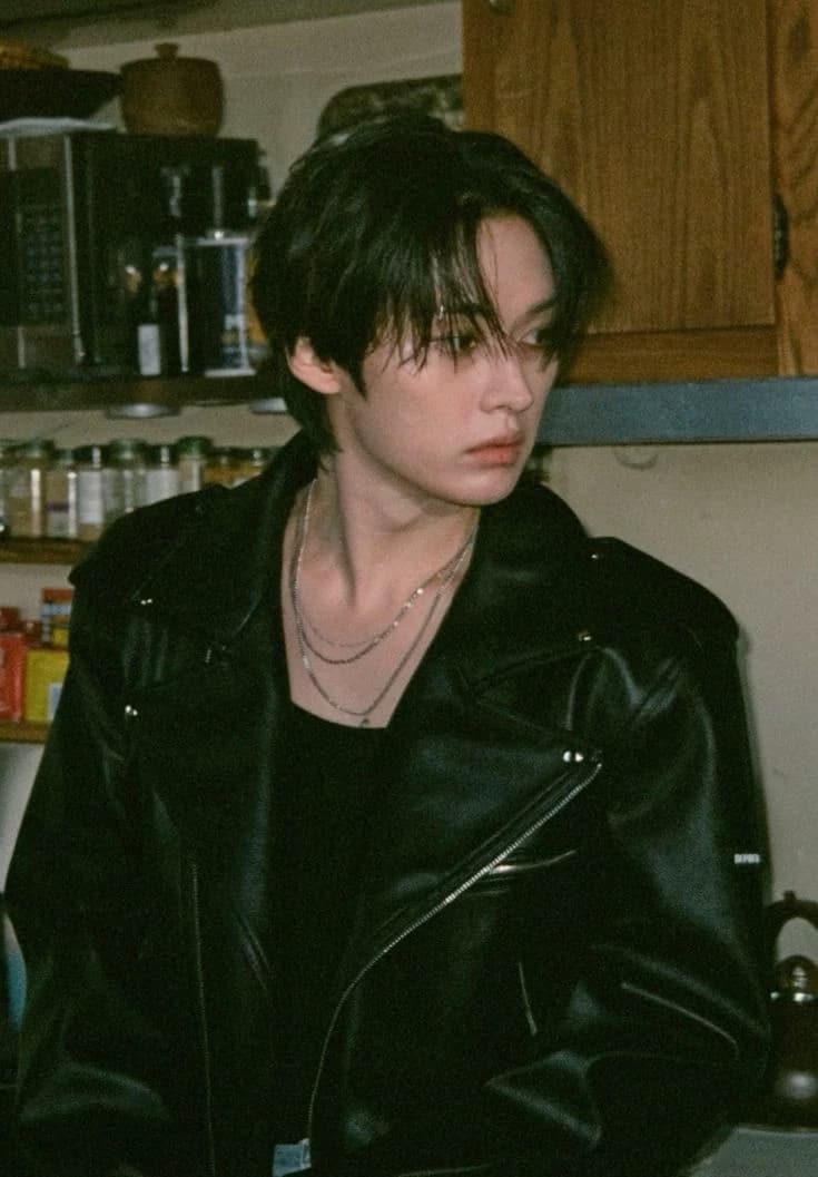Lee know thumbnail