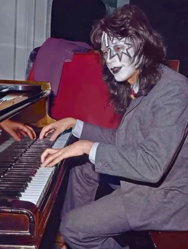 Ace Frehley thumbnail