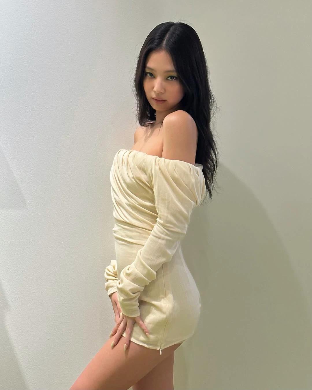 Jennie thumbnail
