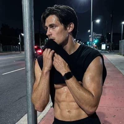 Sean Lockheer thumbnail