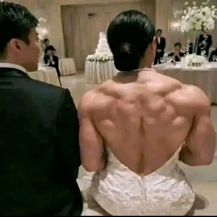 The wedding day...the surprise that astonished everyone thumbnail