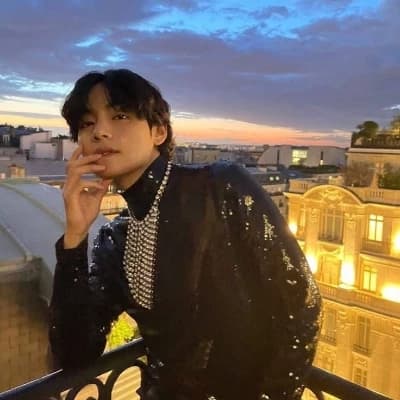 Kim Taehyung thumbnail