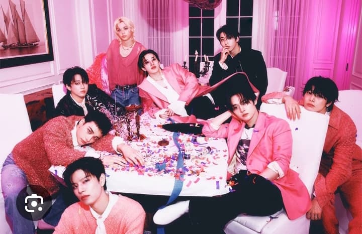 stray kids thumbnail