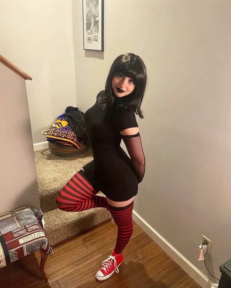 Júlia, your girlfriend who does cosplay thumbnail