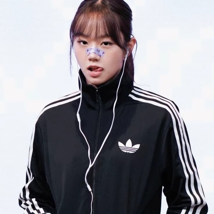 Lee Hyeri thumbnail