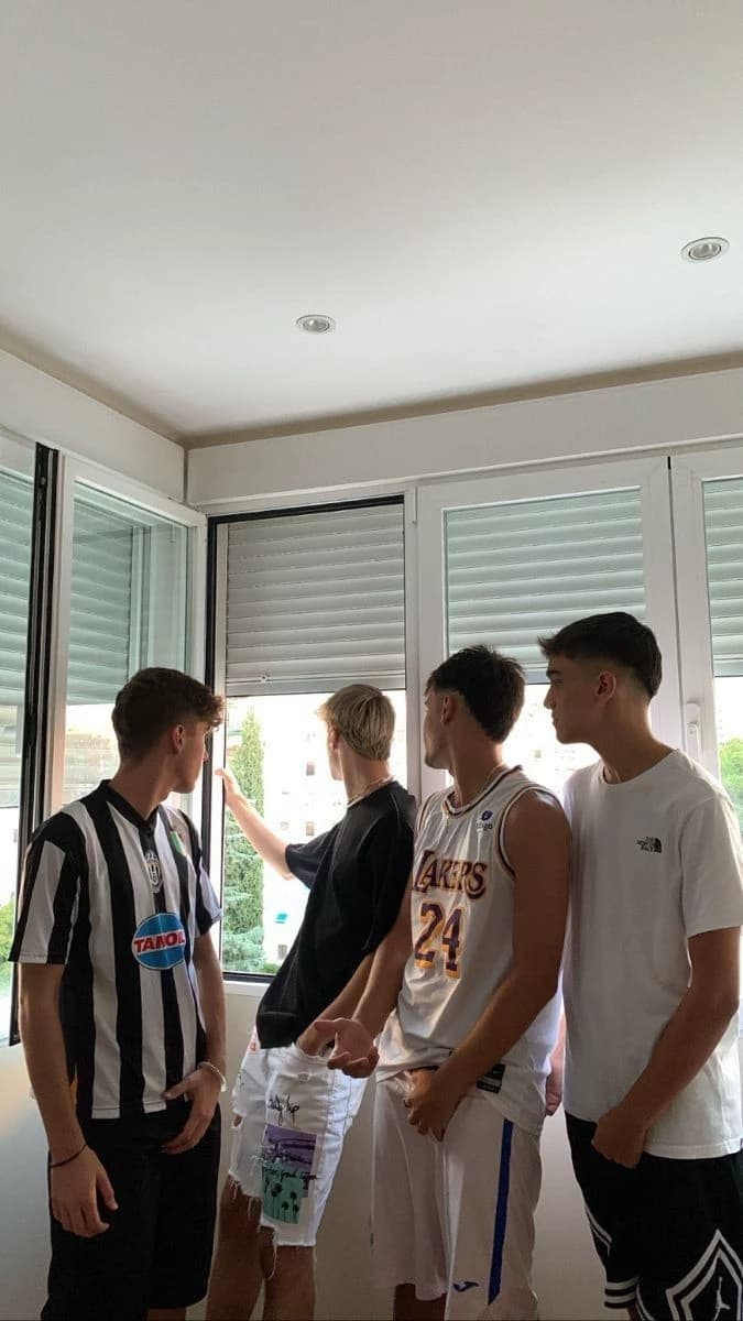 Your group of friends thumbnail