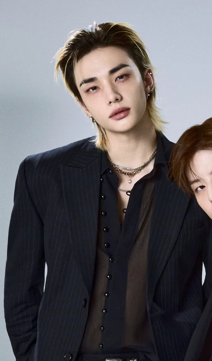 Hyunjin  thumbnail