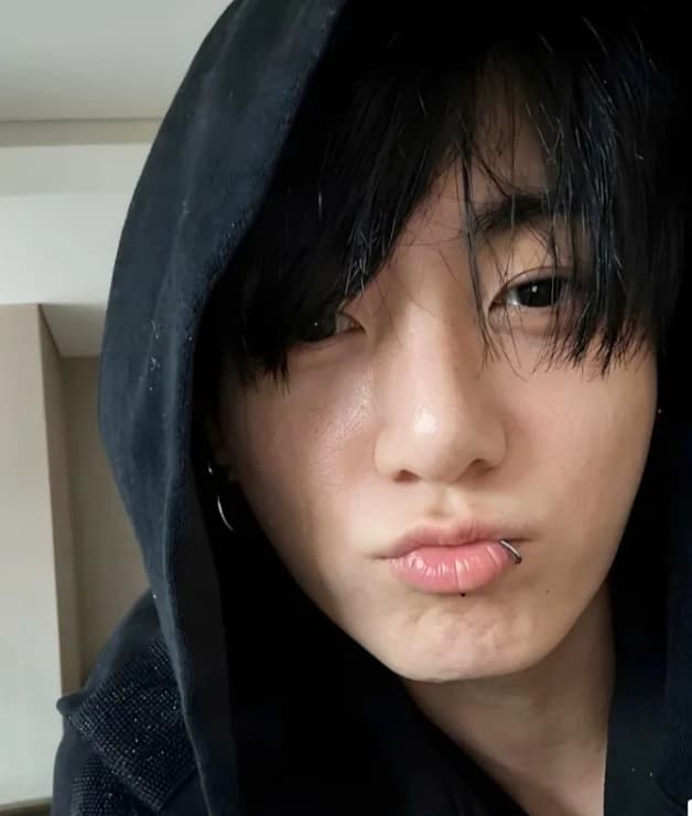 jungkook thumbnail