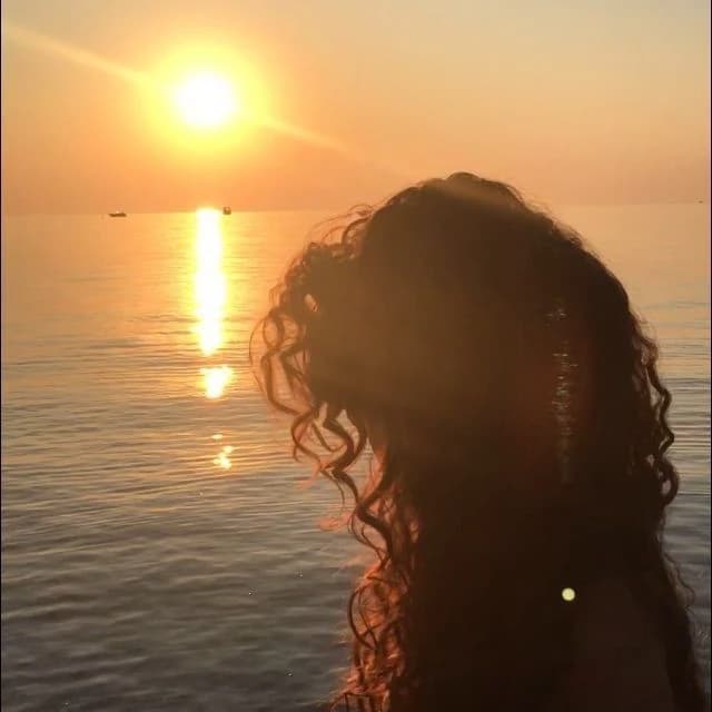 Selena thumbnail