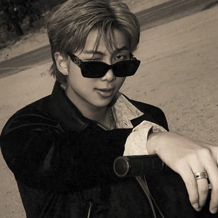Kim Namjoon (RM) thumbnail