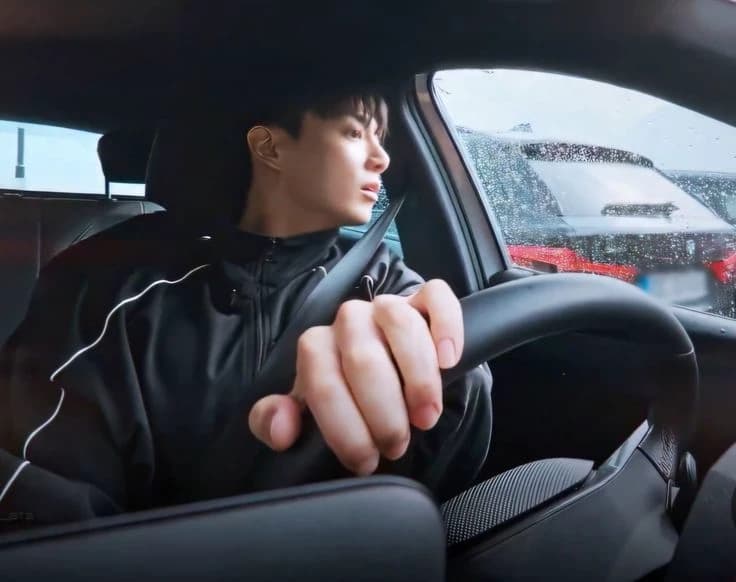 Jeon Jungkook  thumbnail