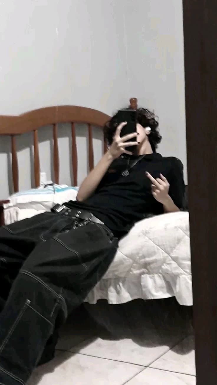 Alex thumbnail