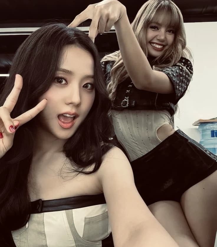 Jisoo y lisa thumbnail