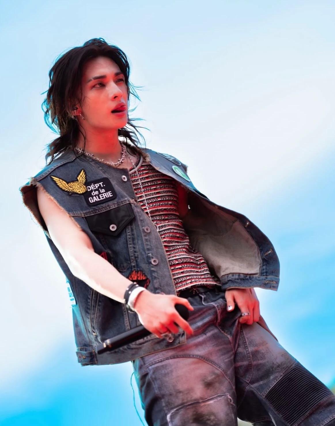 Hyunjin  thumbnail