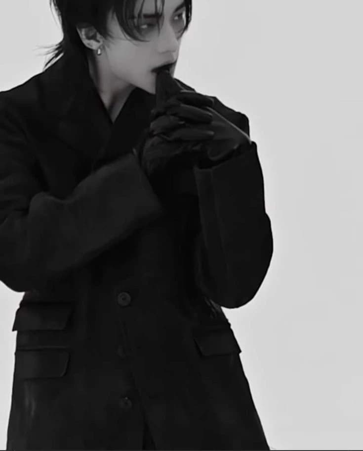 Hyunjin thumbnail