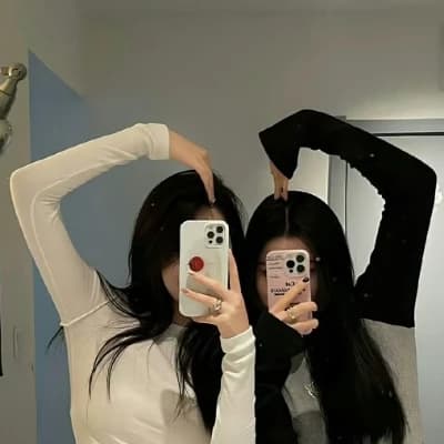 Mia & Sophia (user daughters) thumbnail