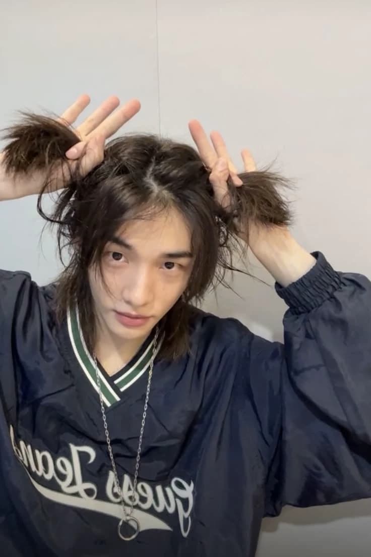 Hyunjin  thumbnail