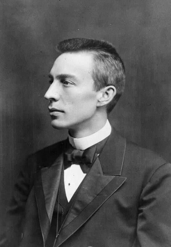Sergei Rachmaninoff thumbnail