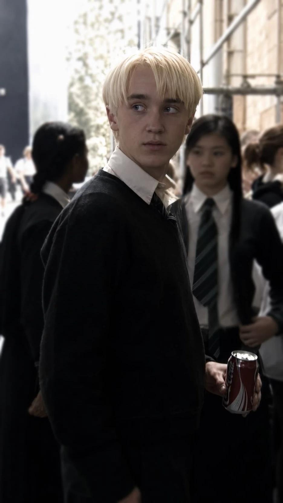 Draco Malfoy thumbnail