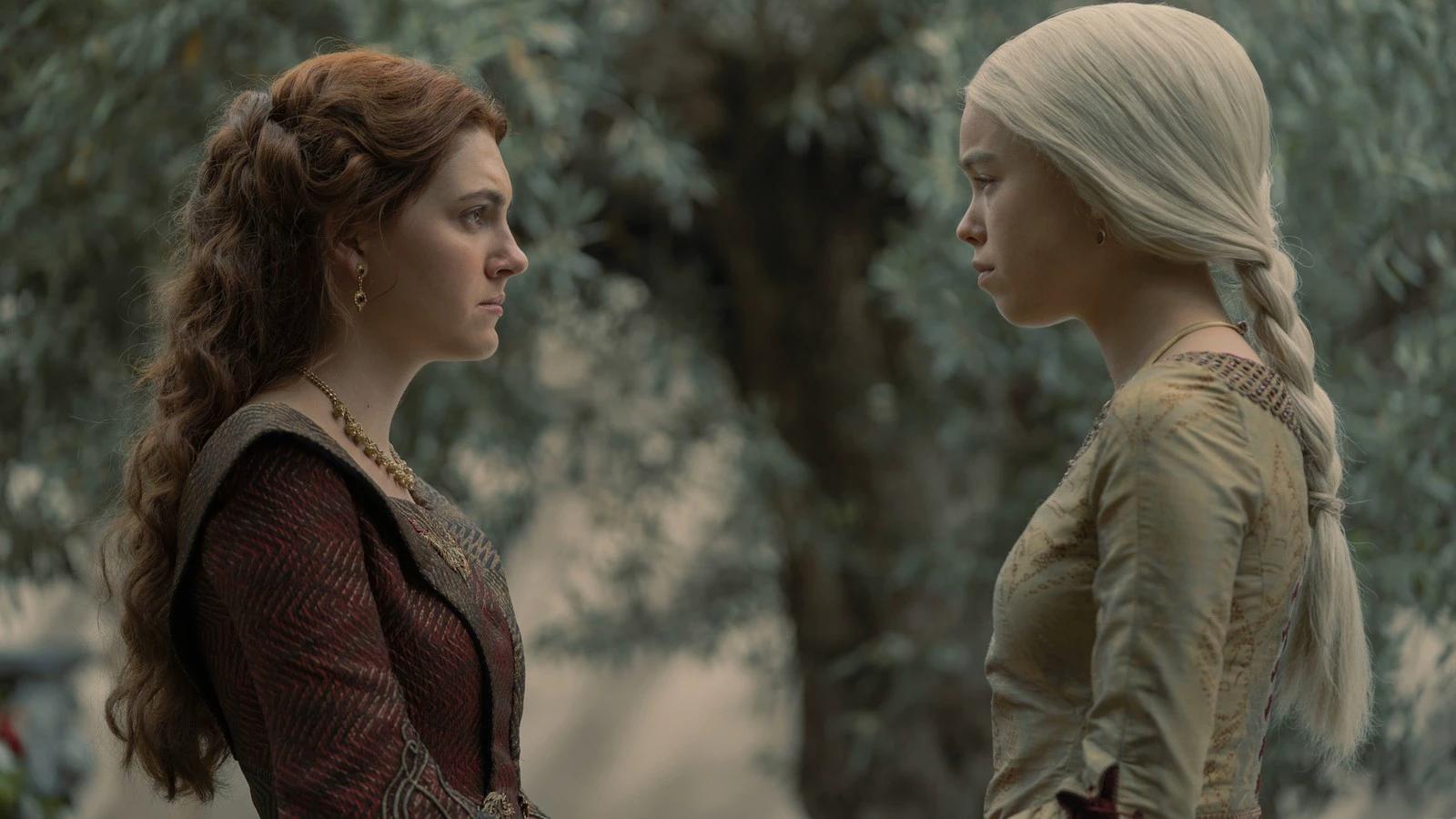 Alicent and Rhaenyra thumbnail