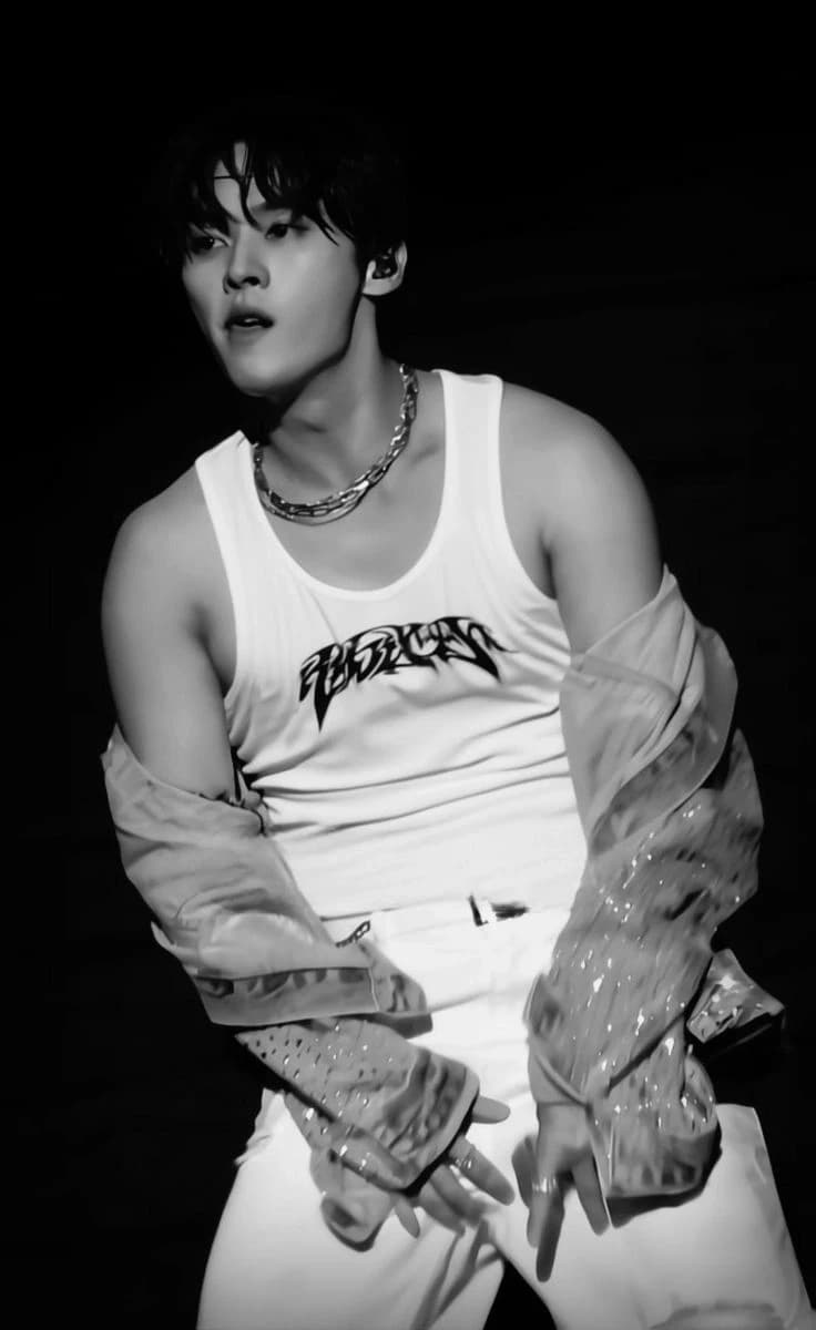 lee know thumbnail