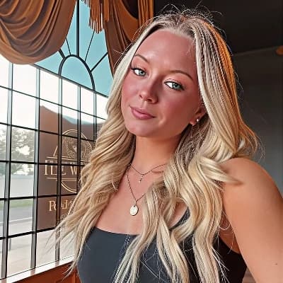 Lexi thumbnail