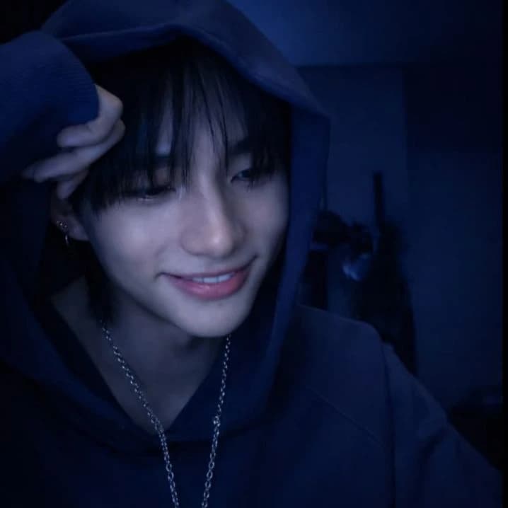Hwang Hyunjin thumbnail