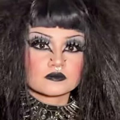 Amber Noir thumbnail