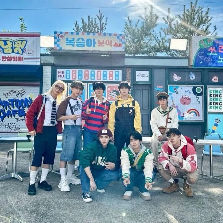 STRAYKIDS thumbnail