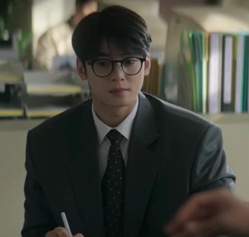 Eunwoo (tutor) thumbnail