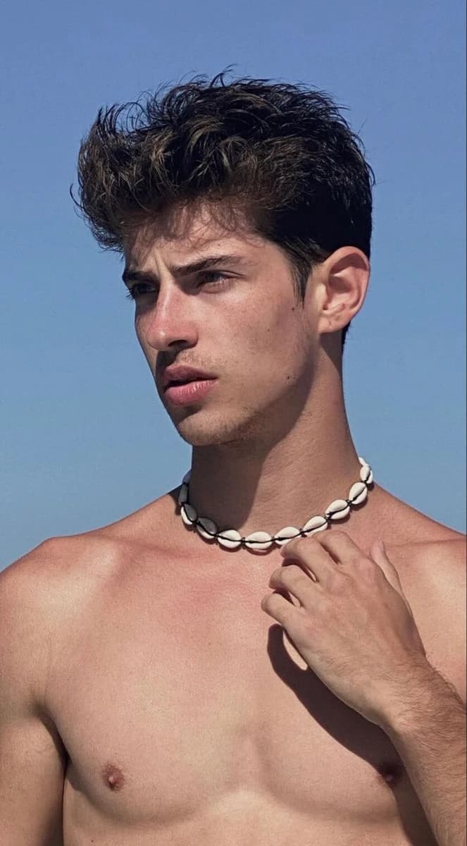 Manu Ríos thumbnail