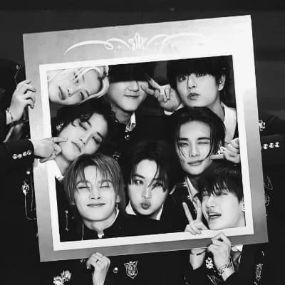 Stray kids  thumbnail