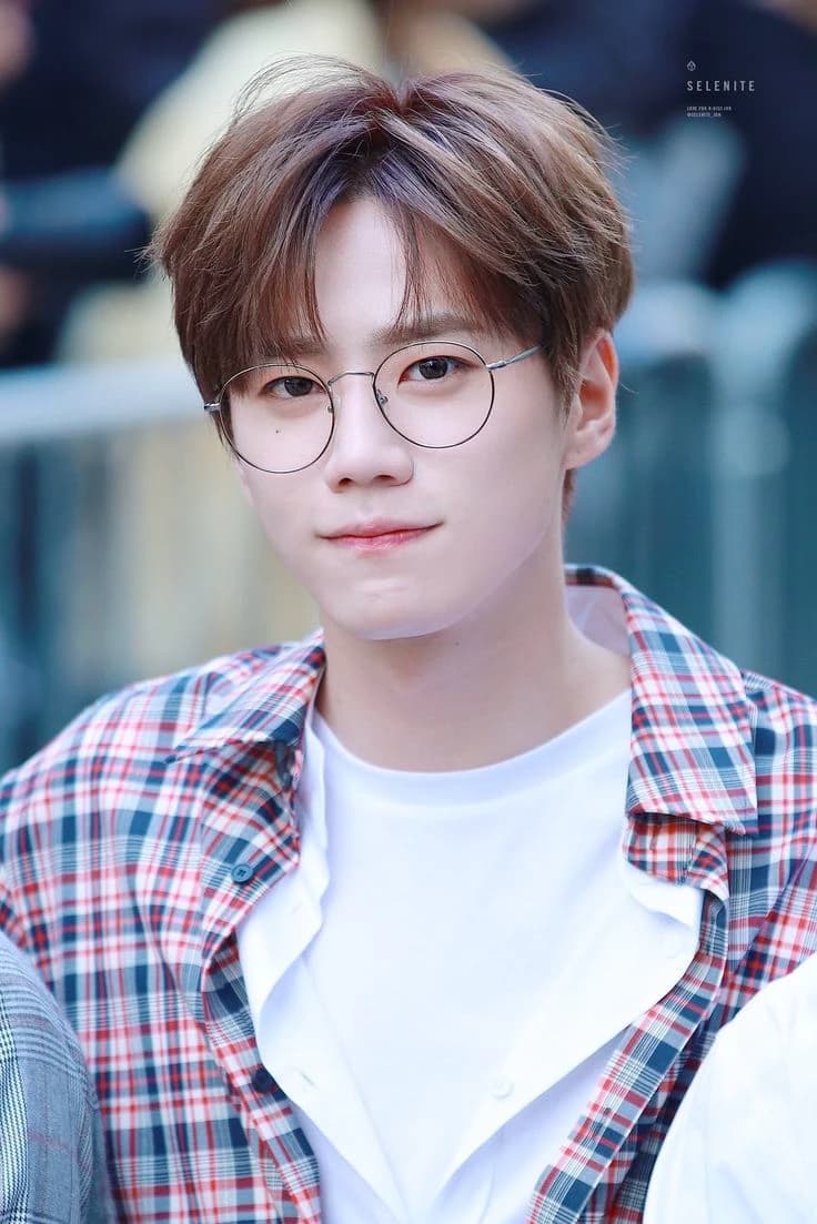Lee Junyoung. thumbnail