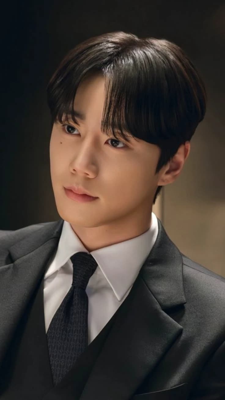 Lee Junyoung. thumbnail