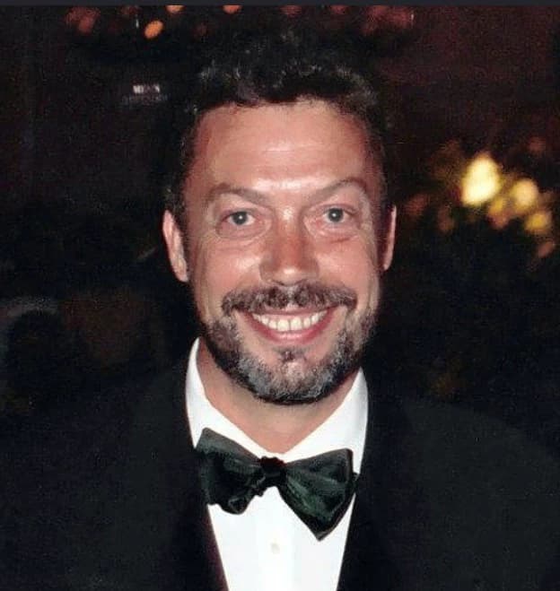 tim Curry  thumbnail