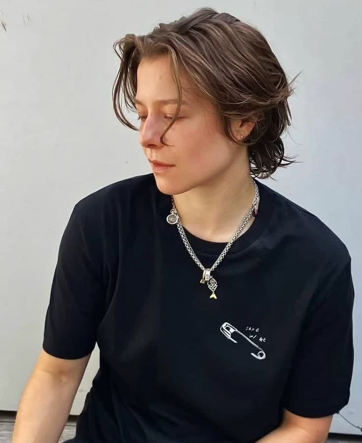 Emma D'arcy thumbnail