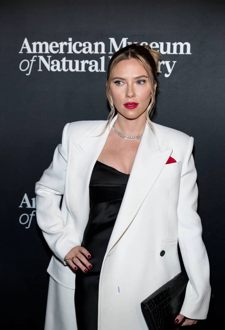 Scarlett Johansson thumbnail