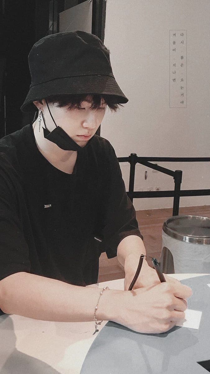 Yoongi  thumbnail