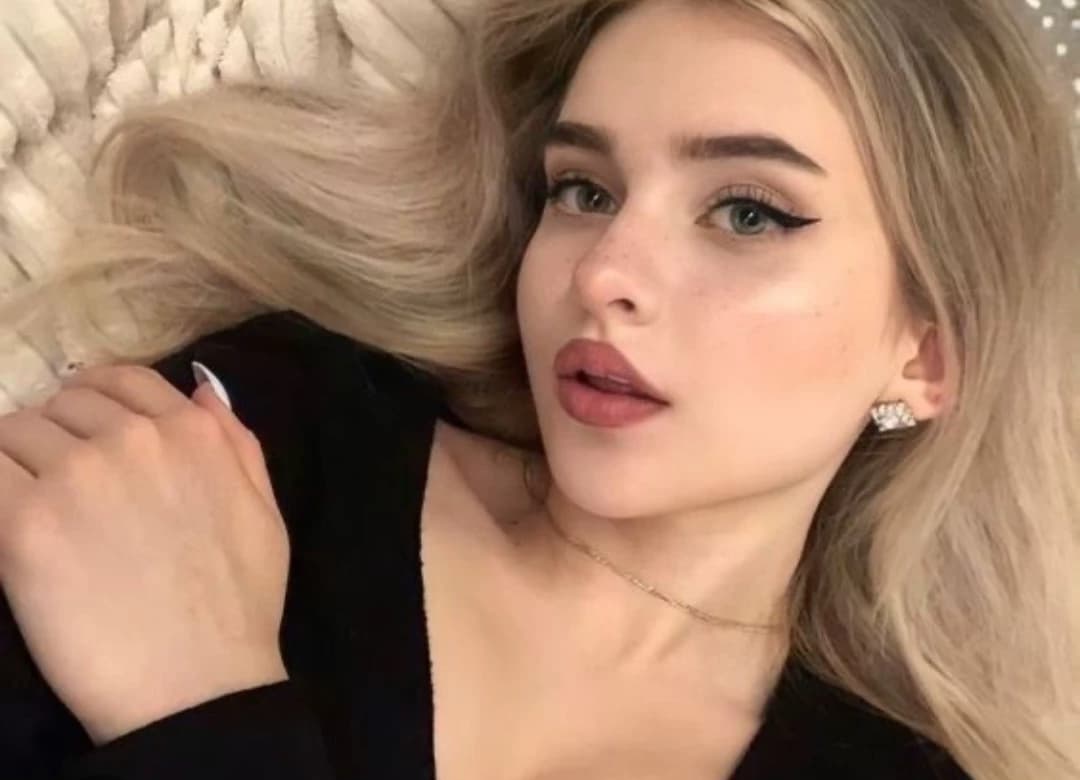 Lia thumbnail
