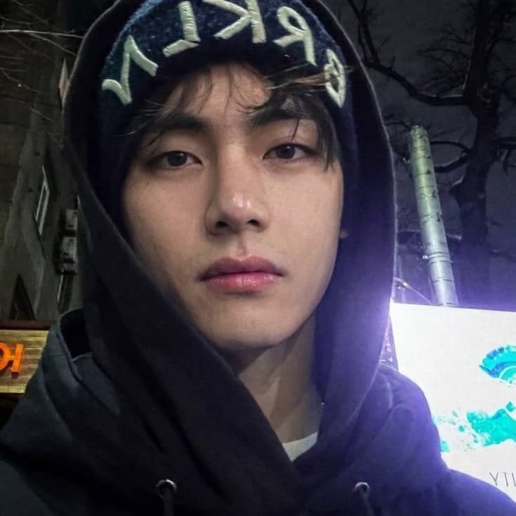 Kim Taehyung thumbnail