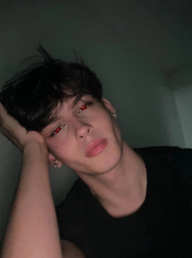 Alex thumbnail
