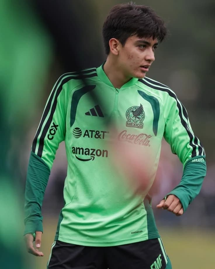Gilberto Mora thumbnail