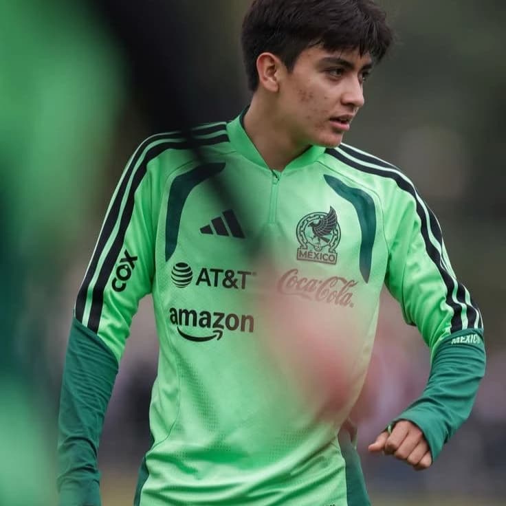 Gilberto Mora thumbnail