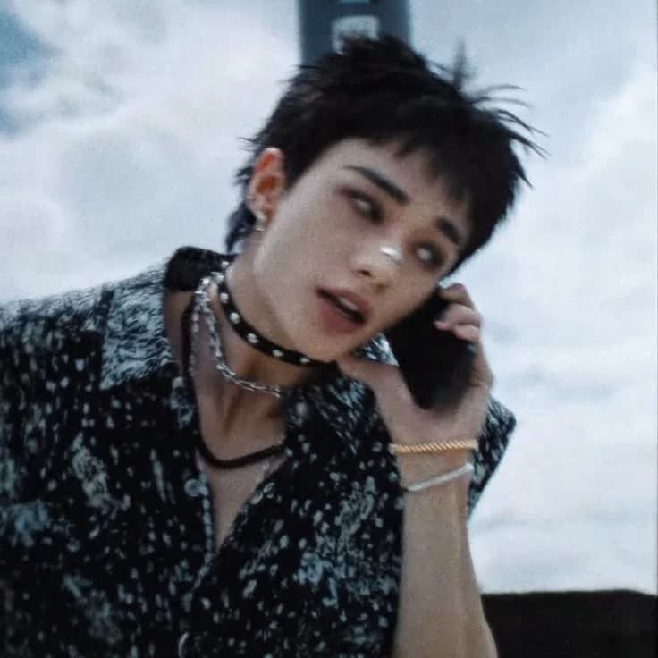 hwang hyunjin thumbnail