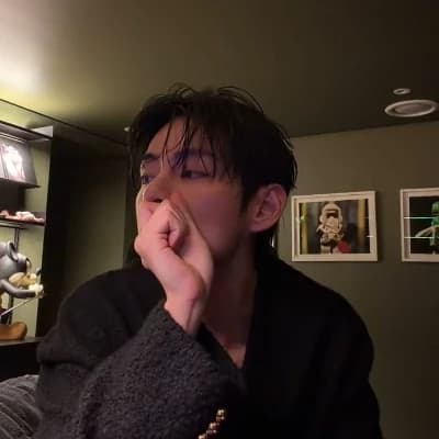 Kim Taehyung thumbnail